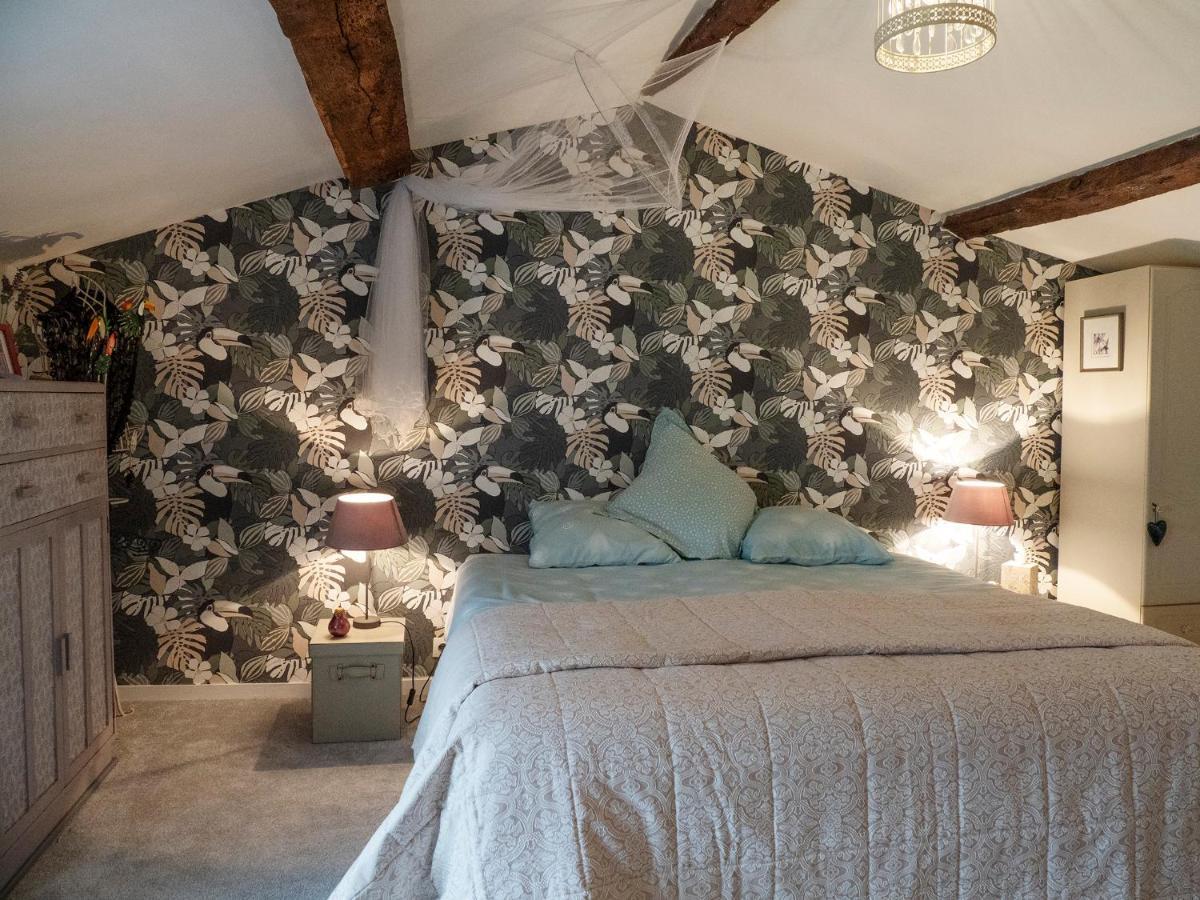 Les Cerisiere Bed and Breakfast Cheffois Eksteriør billede